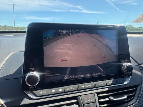 Used 2019 Nissan Altima 2.5 SL FWD image 17