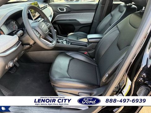 Used 2024 Jeep Compass Latitude AWD/4WD image 10