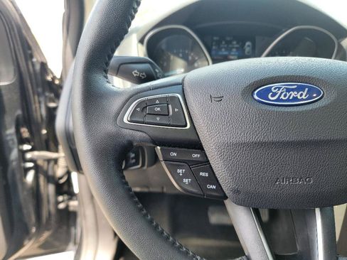 Used 2015 Ford Focus SE w/ Equipment Group 201A FWD image 15
