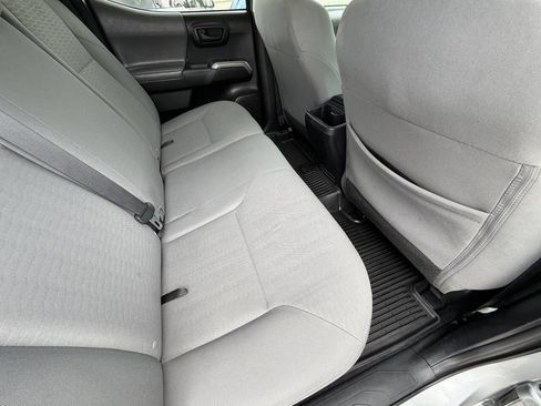 Used 2019 Toyota Tacoma SR5 w/ SR5 Appearance Package (SM) RWD image 15