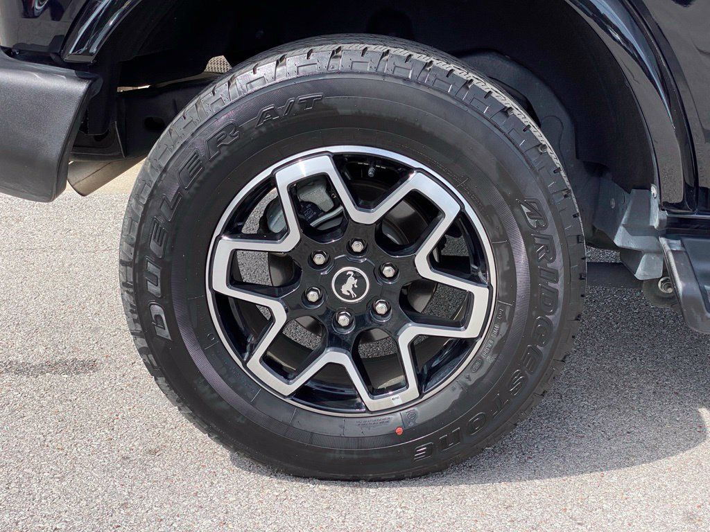 Used 2026 Ford Bronco Outer Banks AWD/4WD image 9