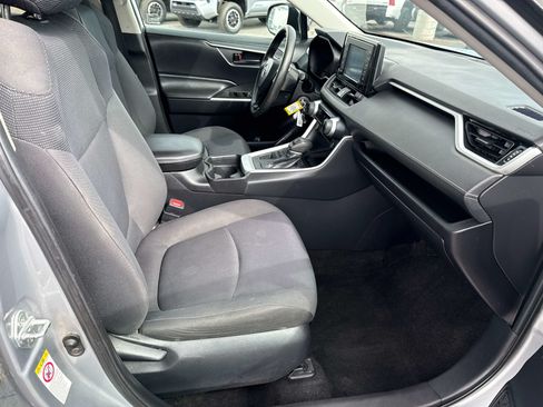 Used 2019 Toyota RAV4 LE w/ All Weather Liner Package AWD/4WD image 19