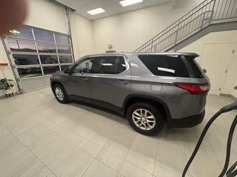 Used 2021 Chevrolet Traverse LS w/ LPO, Floor Liner Package image 4