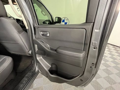 Used 2023 Nissan Frontier SV image 24