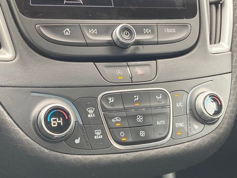 Used 2025 Chevrolet Malibu LT image 23