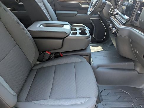 New 2026 GMC Sierra 1500 Elevation image 16