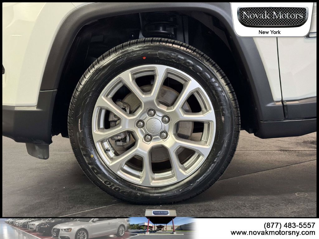 Used 2023 Jeep Compass Latitude AWD/4WD image 9