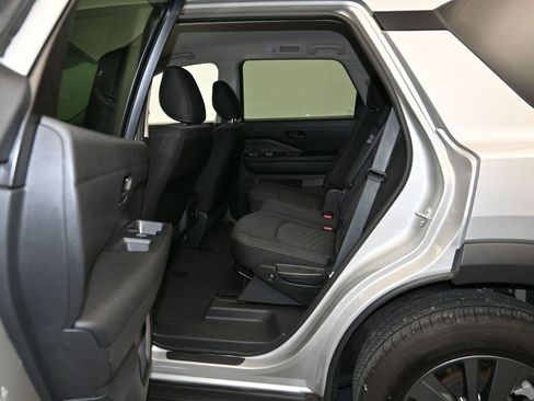 Certified 2024 Nissan Pathfinder SV image 22