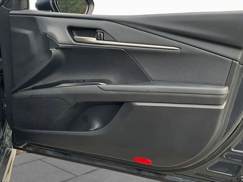 Used 2025 Toyota Camry SE FWD image 22