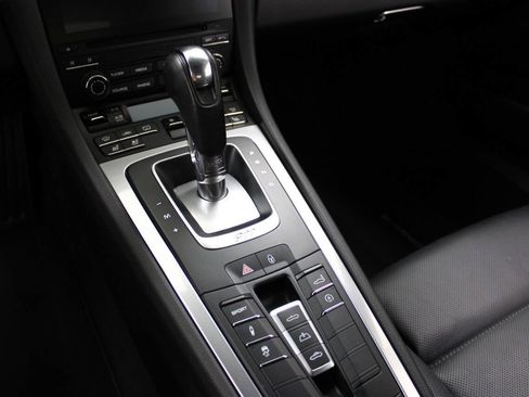 Used 2017 Porsche 911 Carrera image 21