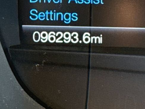 Used 2019 Ford Fusion SE FWD image 27