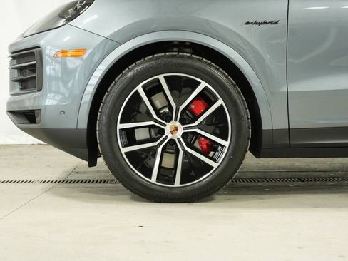 New 2026 Porsche Cayenne S AWD/4WD image 44