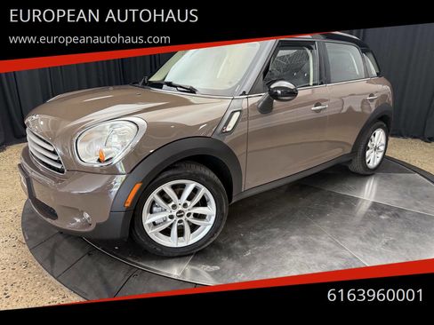 Used 2011 MINI Cooper Countryman image 1