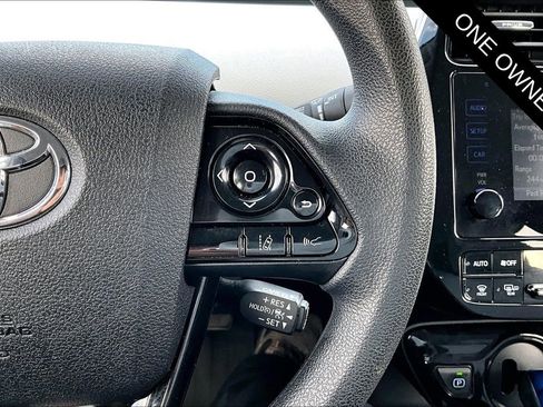 Used 2019 Toyota Prius LE image 12