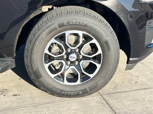 Used 2022 Ford Expedition XLT AWD/4WD image 7