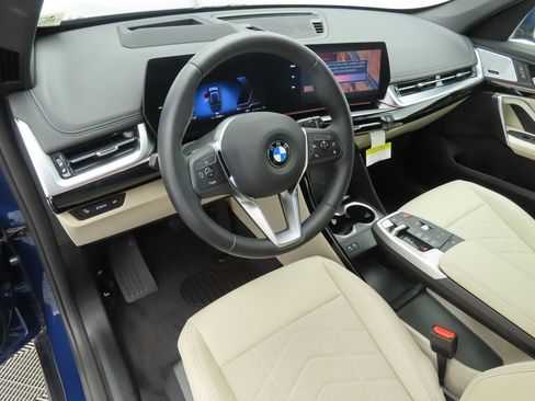 Certified 2025 BMW X1 xDrive28i w/ Premium Package image 8