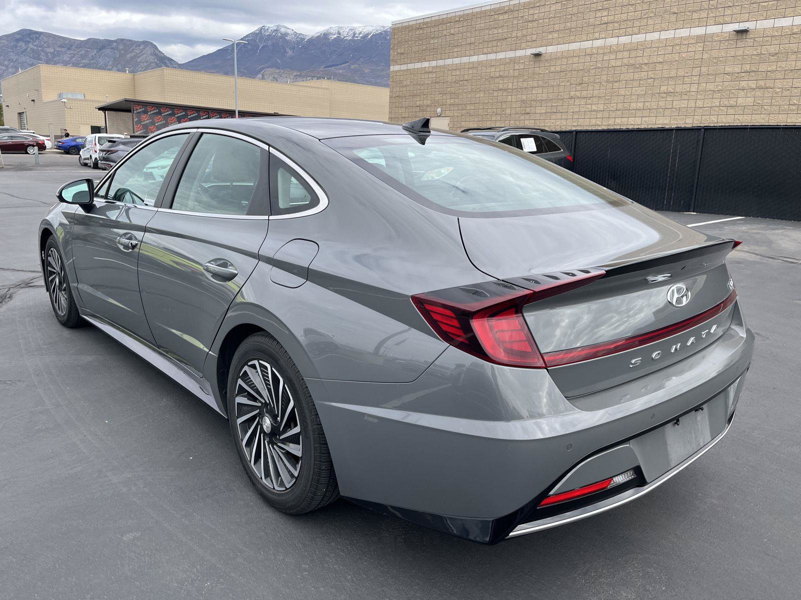 Used 2021 Hyundai Sonata Limited FWD image 6