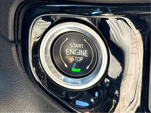 Used 2023 Chevrolet Silverado 1500 RST w/ Z71 Off-Road Package image 18