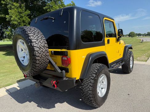 Used 2006 Jeep Wrangler Rubicon w/ Security Group AWD/4WD image 9
