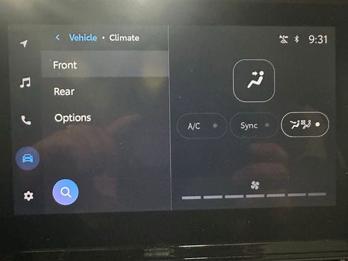 Used 2025 Toyota Sienna LE FWD image 28