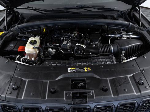 Used 2022 Jeep Grand Cherokee L Laredo AWD/4WD image 48