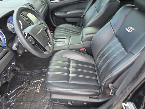 Used 2014 Chrysler 300 S w/ Luxury Group RWD image 22