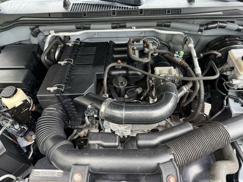 Used 2011 Nissan Frontier S w/ S Preferred Pkg RWD image 37