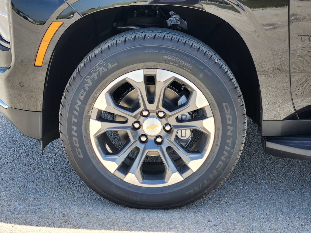New 2026 Chevrolet Tahoe LS w/ LPO, Dark Essentials Package AWD/4WD image 7