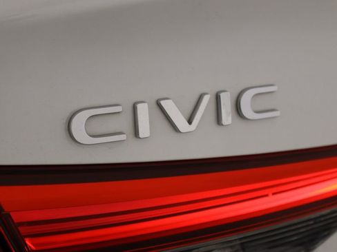 Used 2022 Honda Civic Sport image 32