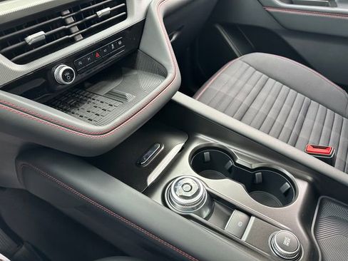 New 2025 Ford Explorer ST-Line w/ Premium Package image 17