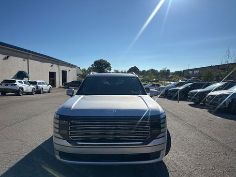New 2026 Hyundai Palisade Calligraphy FWD image 3