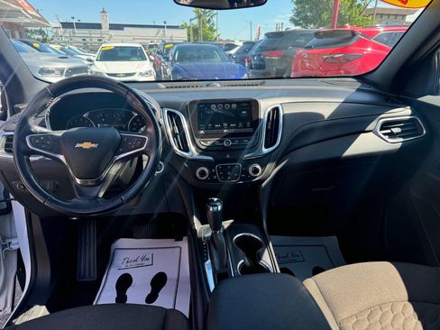 Used 2018 Chevrolet Equinox LT w/ Sun & Infotainment Package image 8