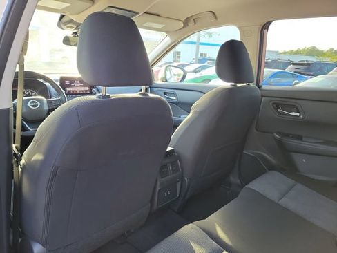 Used 2025 Nissan Rogue SV AWD/4WD image 11