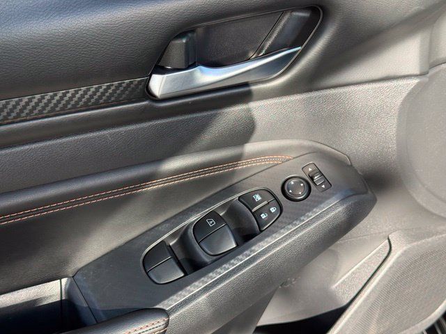 Used 2022 Nissan Altima 2.5 SR FWD image 17