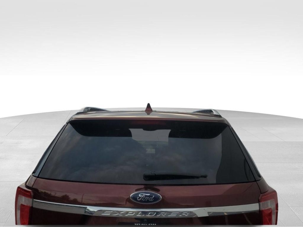 Used 2016 Ford Explorer Limited AWD/4WD image 3