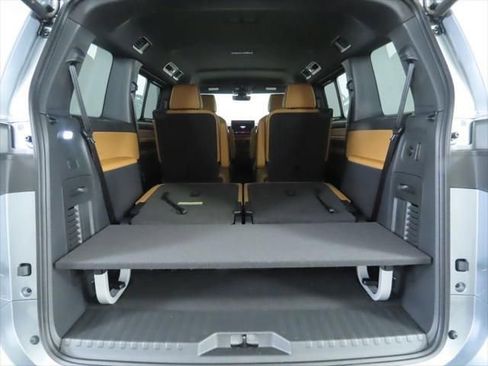 New 2025 Volkswagen ID. Buzz Pro S Plus image 29