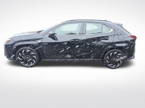 Used 2025 Lexus UX 300h AWD w/ Accessory Package (Z2) image 4