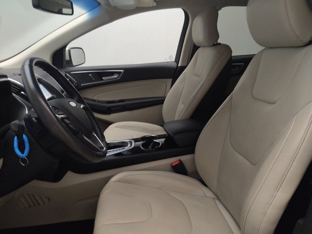 Used 2017 Ford Edge Titanium w/ Equipment Group 301A FWD image 17