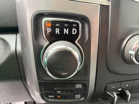 Used 2023 RAM 1500 Classic SLT AWD/4WD image 28