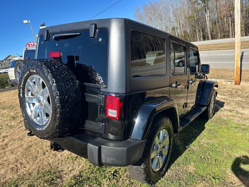 Used 2016 Jeep Wrangler Unlimited Sahara w/ Max Tow Package image 3