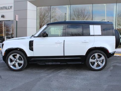 New 2026 Land Rover Defender 110 X-Dynamic SE image 5