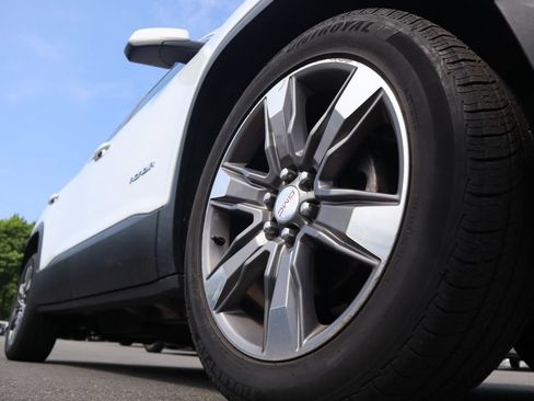 Used 2019 GMC Acadia SLT AWD/4WD image 11