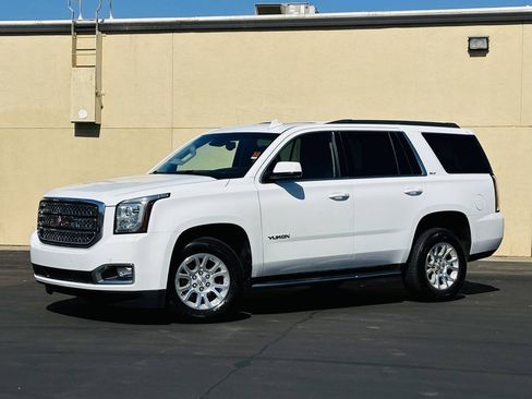 Used 2020 GMC Yukon SLT AWD/4WD image 3