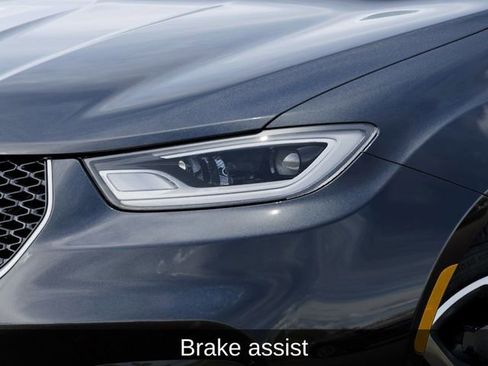 New 2026 Chrysler Pacifica Pinnacle image 12