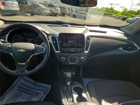 Used 2024 Chevrolet Malibu LT FWD image 10