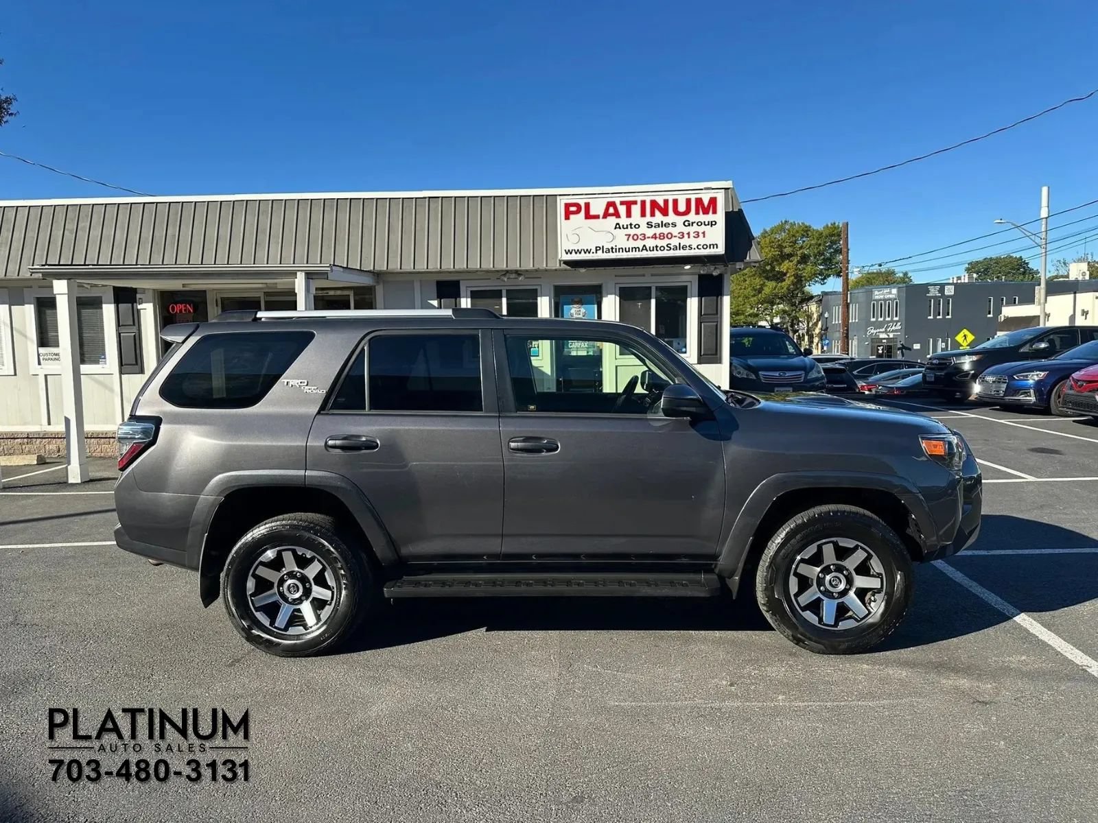 Used 2018 Toyota 4Runner TRD Off-Road AWD/4WD image 2