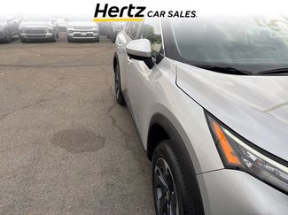 Used 2025 Nissan Rogue SV FWD video 1