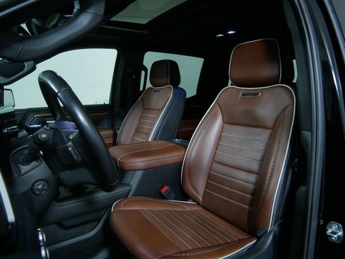 Used 2023 GMC Sierra 1500 Denali Ultimate image 12