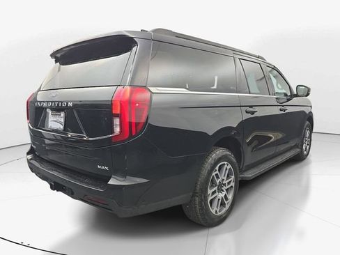 Used 2025 Ford Expedition Max Active image 9