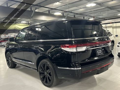 Certified 2022 Lincoln Navigator Reserve w/ Monochromatic Package image 4
